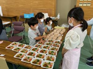 子どもが運営する弁当屋さん