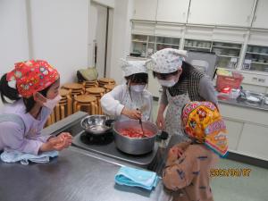 子ども料理教室の様子3