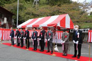 極楽寺テープカット