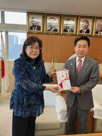 寄付者と市長