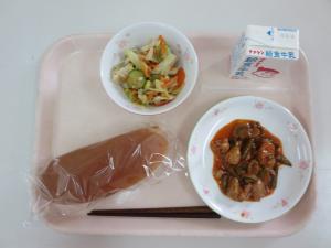 佐伯中学校の5月11日の給食写真