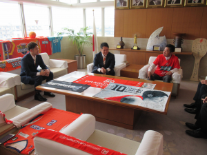 市長とドラゴンフライズ