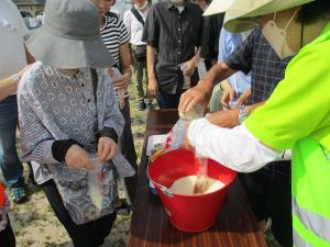 非常食づくりの様子