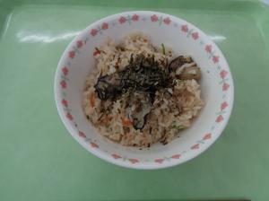 宮島学校給食センターのカキごはんの写真