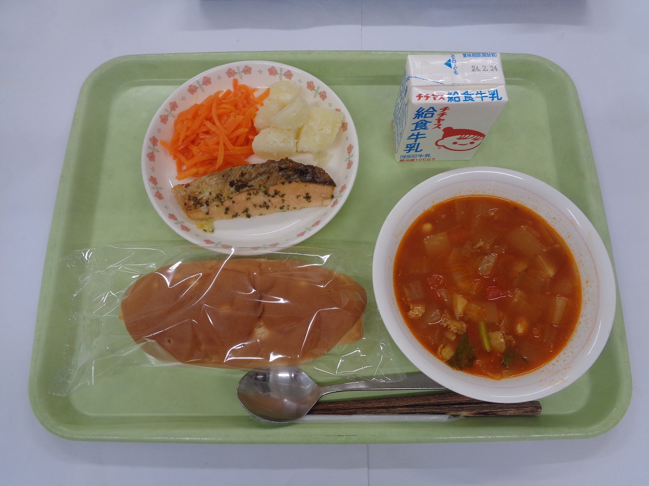 宮島学校給食センター2月20日の給食写真