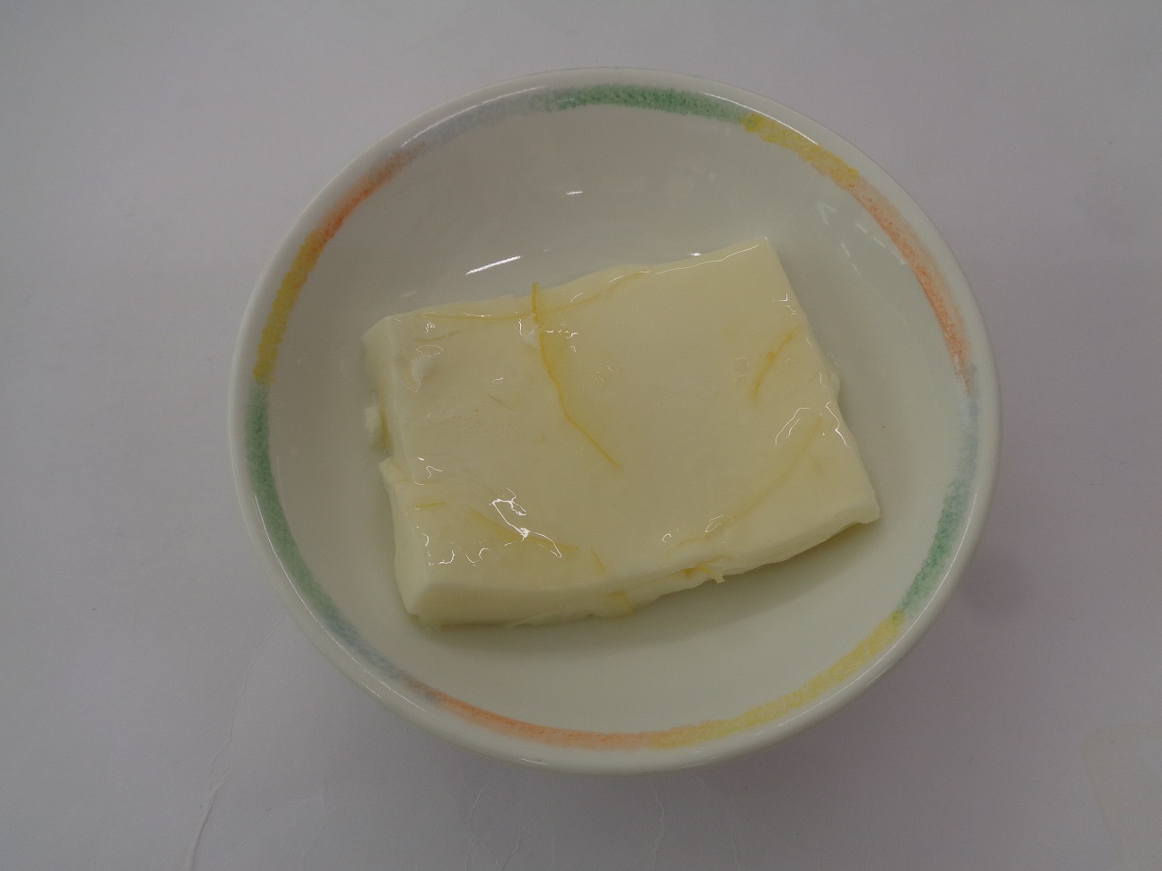 宮島学校給食センター2月16日のさっぱりレモン牛乳プリンの写真
