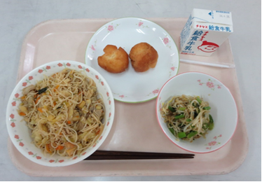 佐伯中学校の2323日火曜日の給食写真
