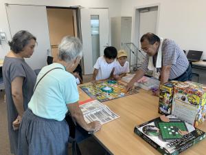 大人といっしょにボードゲーム