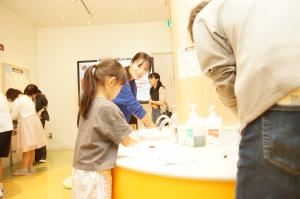 手洗い体験の様子