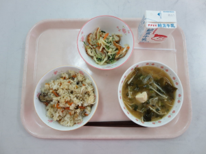 佐伯地域（佐伯中学校）の献立写真