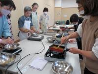 炒って香りを出す