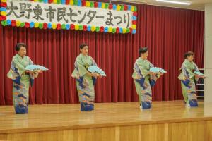 県民踊