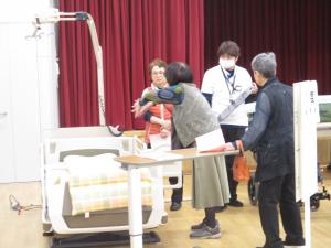 会場の様子（ベッド）