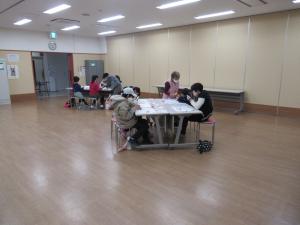 押し絵の製作の様子2