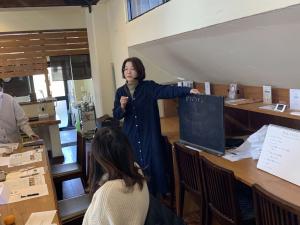 講師の金子先生