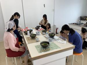 試食