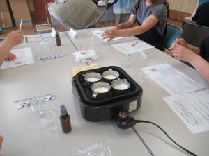 蝋を溶かす様子