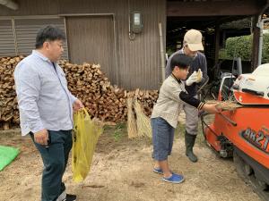 脱穀体験（親子）