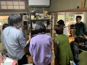 施設見学の様子