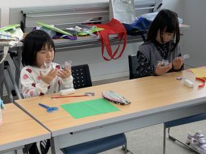 こどもたちの作業の様子1