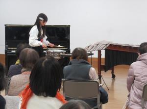 スネアドラムの迫力ある演奏