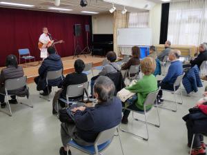 唄と健康のギター漫談