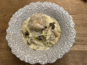 鶏肉のフリカッセ