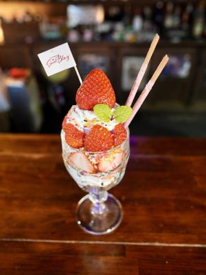 yummy!yummy!ストロベリーパフェ