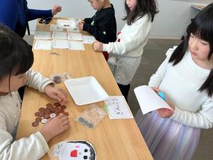 両替体験の様子