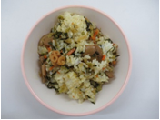 大野学校給食センターの広島菜とタコのカレーピラフ