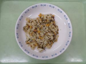 宮島学校給食センターのカレーピラフ
