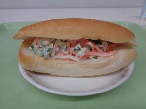 宮島学校給食センターの広島とベトナムを旅するサンド！広島レモンミーで世界へGo！