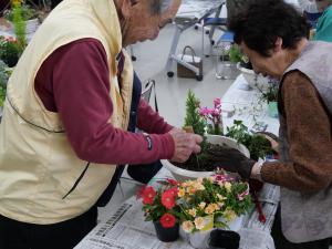 春の寄せ植え教室