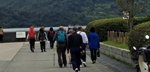 小田島公園を歩く写真