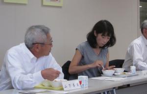 試食の様子