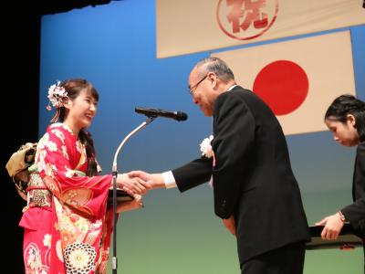 花岡なつみさん応援大使委嘱式の様子