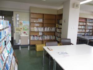 図書室キッズコーナー