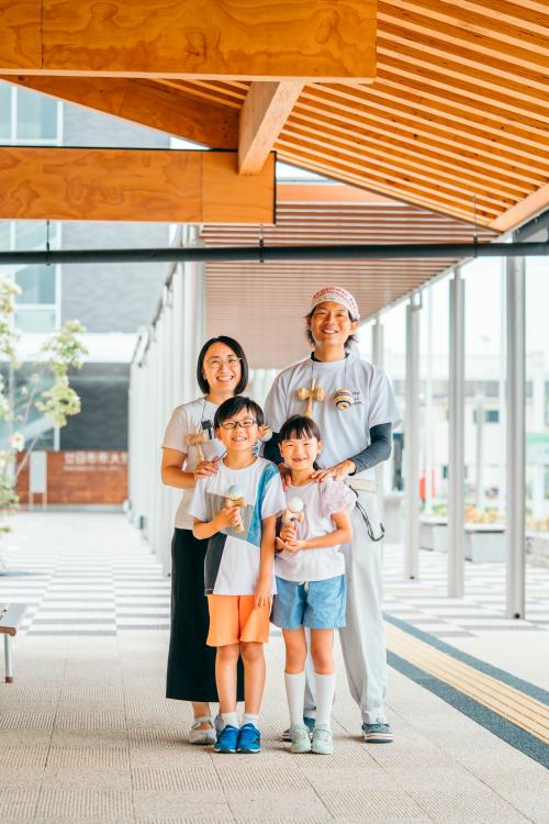 鈴木さんファミリー写真